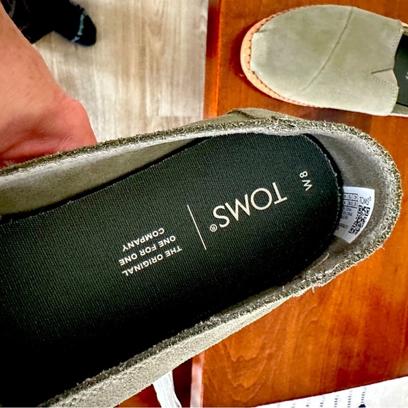 Tom’s Apargata Leatherwrap in Olive Green Suede size 8. - Picture 4 of 5